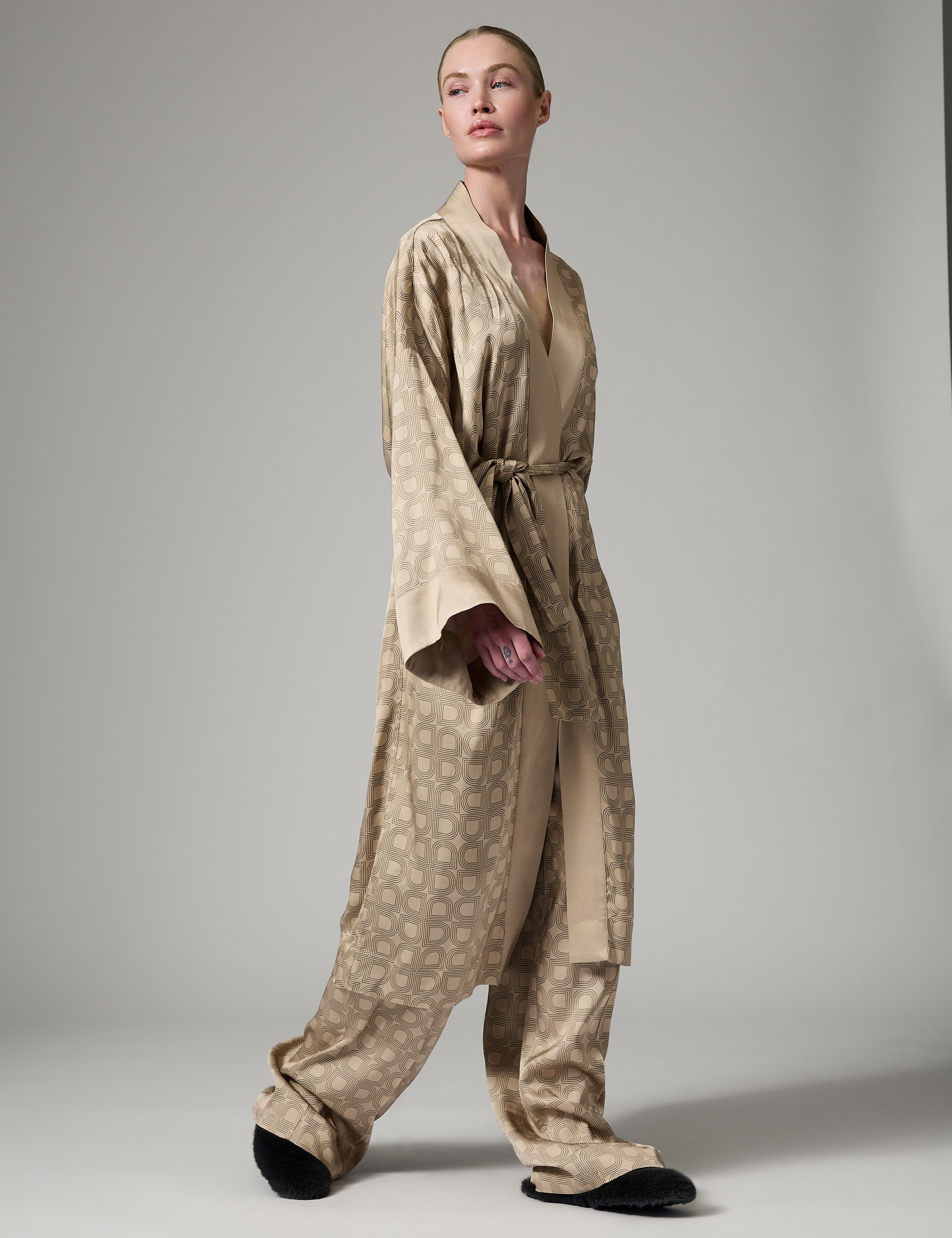 DAY Birger ét Mikkelsen Rani- Fluid Viscose Tunic 151304 HUMUS